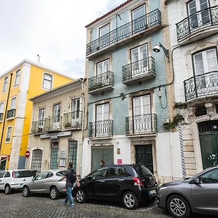 Duplex With Terrace In Alfama, Lisboa
