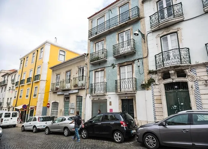 Duplex With Terrace In Alfama, Lizbona