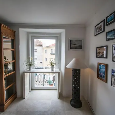 アパート Duplex With Terrace In Alfama,